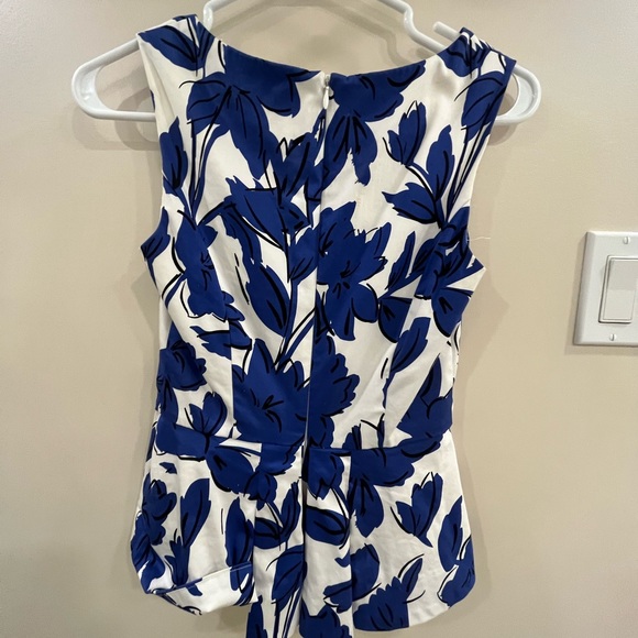 Fitted Review Top, Zip Up Back - Picture 2 of 4